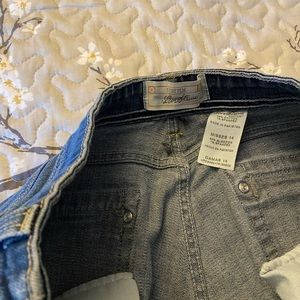 Woman’s Levi’s Capri